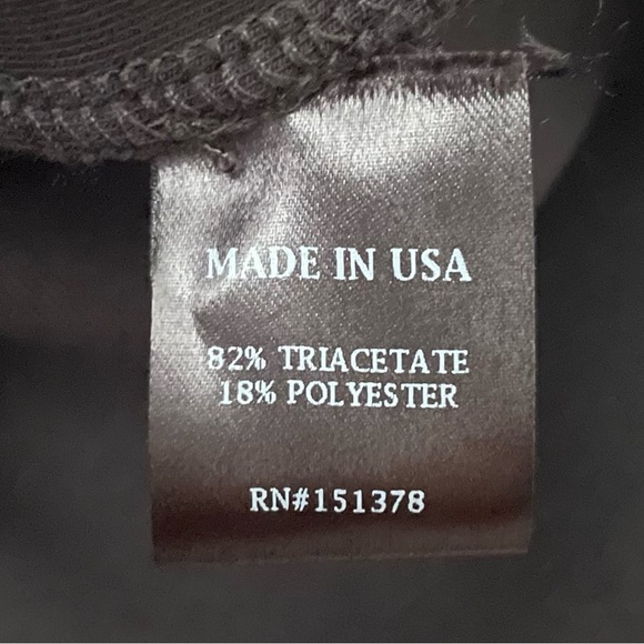 Gravitas Black Rebel Sweatshirt - Picture 5 of 5